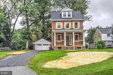 121 Glen Moore Cir, Lancaster, PA 17601