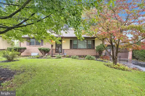 10 E Swartzville Rd, Denver, PA 17517