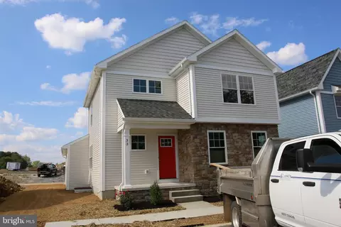 33 Coastal Ave #17, Ephrata, PA 17522