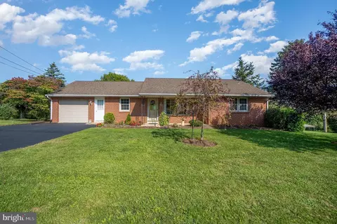114 Snavely Mill Rd, Lititz, PA 17543
