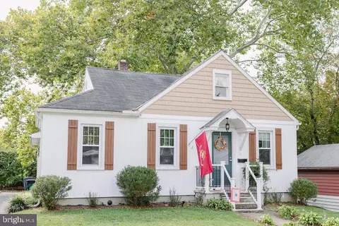 418 S Walnut St, Lititz, PA 17543