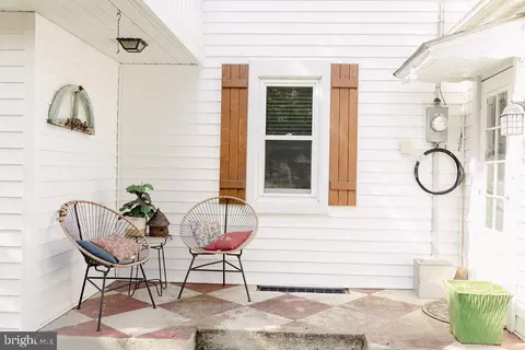 418 S Walnut St, Lititz, PA 17543 photo 5