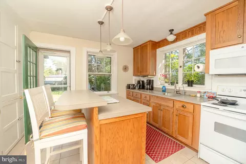 1111 Maple Ave, Lancaster, PA 17603 photo 4