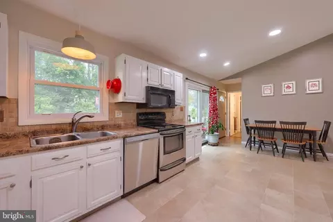 122 S Oak St, Lititz, PA 17543 photo 13