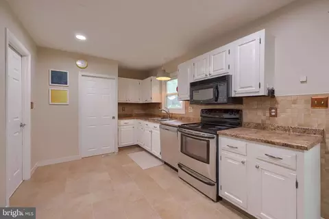 122 S Oak St, Lititz, PA 17543 photo 9