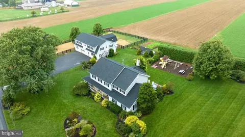 128 Mentzer Rd, New Holland, PA 17557