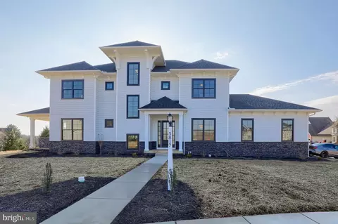 5817 Oxtail Cir, East Petersburg, PA 17520