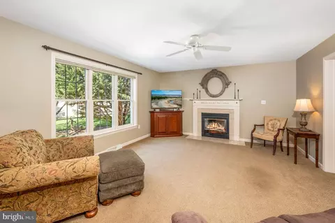 1 Meadowbrook Ln, Lititz, PA 17543 photo 4