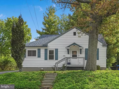 133 E Mill St, Manheim, PA 17545