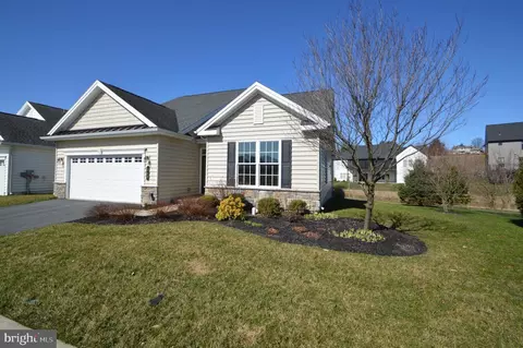 543 Allegiance Dr, Lititz, PA 17543 photo 3
