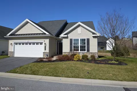 543 Allegiance Dr, Lititz, PA 17543