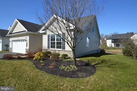 543 Allegiance Dr, Lititz, PA 17543 photo 6