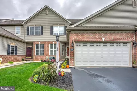 68 Weaver Ave, Ephrata, PA 17522