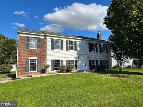 143 Carriage House Dr, Willow Street, PA 17584