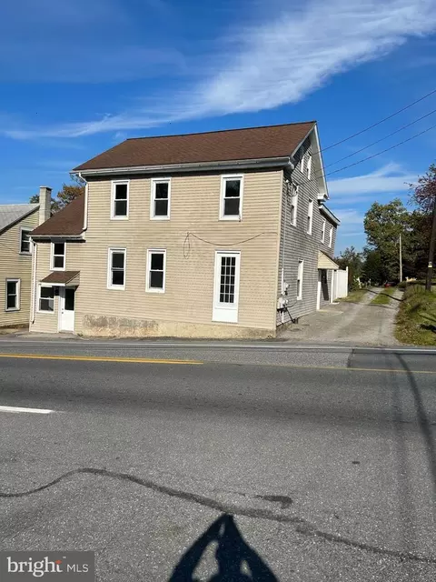 18 Penn St, Washington Boro, PA 17582