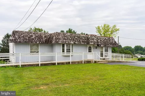 232 S Reading Rd, Ephrata, PA 17522