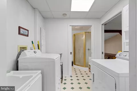 131 E Market St, Lititz, PA 17543 photo 10