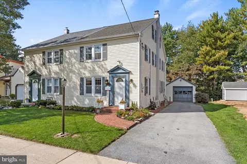 131 E Market St, Lititz, PA 17543