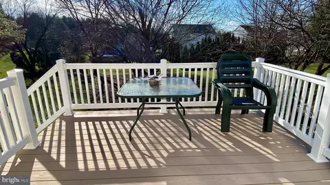 317 Coventry Ln, Lititz, PA 17543 photo 4