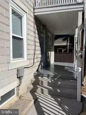 408 E Main St, Lititz, PA 17543 photo 5