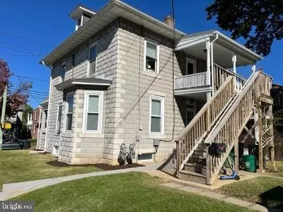 408 E Main St, Lititz, PA 17543 photo 4