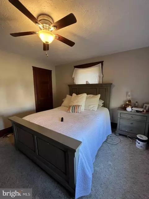 408 E Main St, Lititz, PA 17543 photo 17