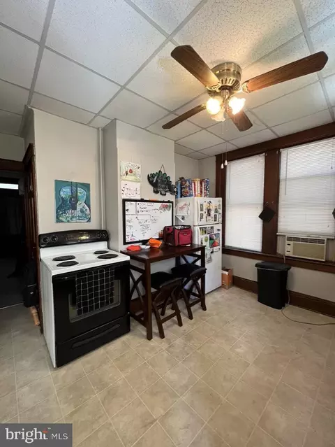 408 E Main St, Lititz, PA 17543 photo 7