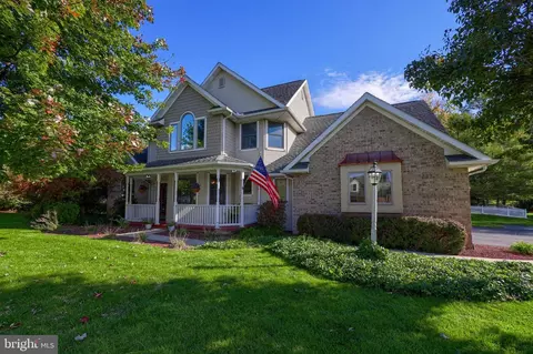 1734 Valette Dr, Lancaster, PA 17602