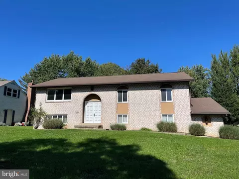 279 Willow Dell Ln, Leola, PA 17540