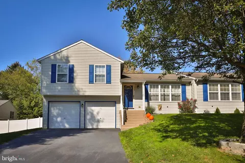 112 Birch St, Denver, PA 17517