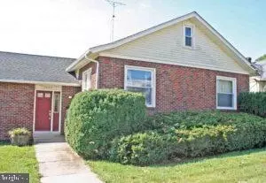  2020 Linden St, East Petersburg, PA 17520 photo 2