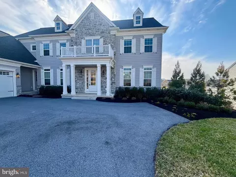 Exterior - 994 Valley Crossing Dr, Lititz, PA 17543 photo 4 of 10