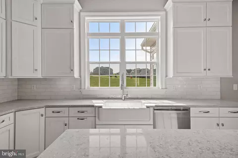 Kitchen - 994 Valley Crossing Dr, Lititz, PA 17543 photo 5 of 5