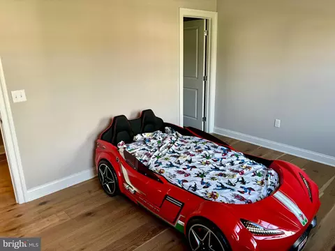 Bedroom - 994 Valley Crossing Dr, Lititz, PA 17543 photo 1 of 2