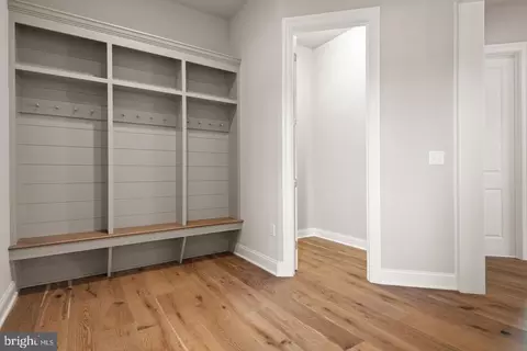 Entry Way - 994 Valley Crossing Dr, Lititz, PA 17543 photo 6 of 15