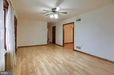 2174 Main St, Lititz, PA 17543 photo 5