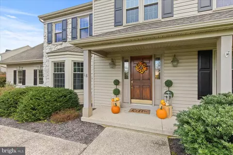 18 Crimson Ln, Lititz, PA 17543 photo 8