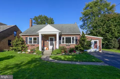 418 5th Ave, Denver, PA 17517