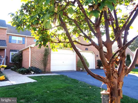 118 Langley Sq, Lancaster, PA 17603