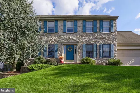 11 Creek Ln, Ephrata, PA 17522