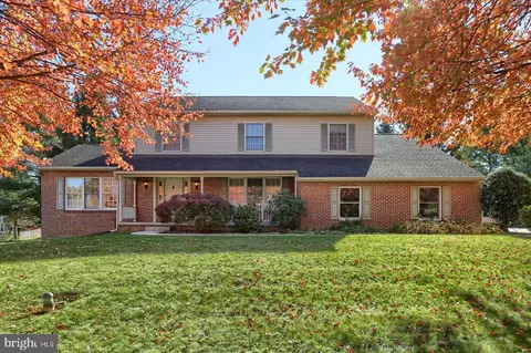 404 Dolly Dr, Lancaster, PA 17601