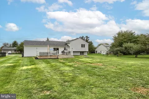 17 Silverleaf Dr, Mount Joy, PA 17552 photo 6