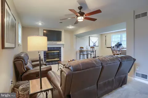 17 Silverleaf Dr, Mount Joy, PA 17552 photo 25