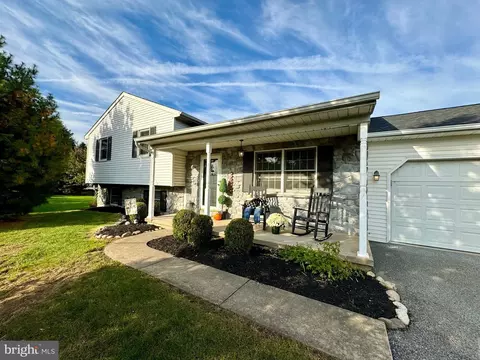 17 Silverleaf Dr, Mount Joy, PA 17552 photo 31