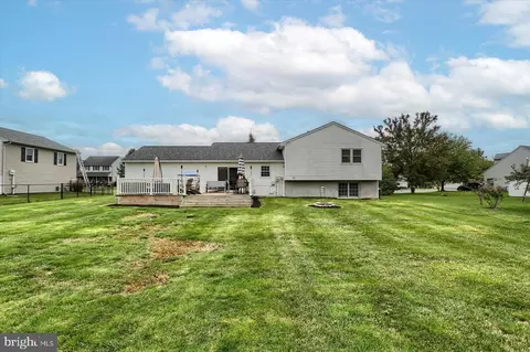 17 Silverleaf Dr, Mount Joy, PA 17552 photo 5