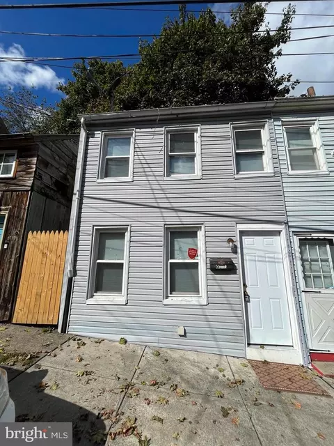 627 Poplar St, Lancaster, PA 17603