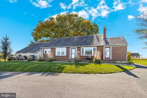 721 Kraybill Church Rd, Mount Joy, PA 17552