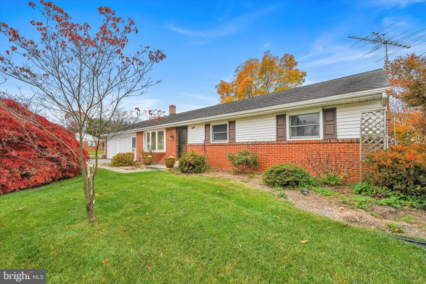 630 Pine Hill Rd, Lititz, PA 17543 photo 4
