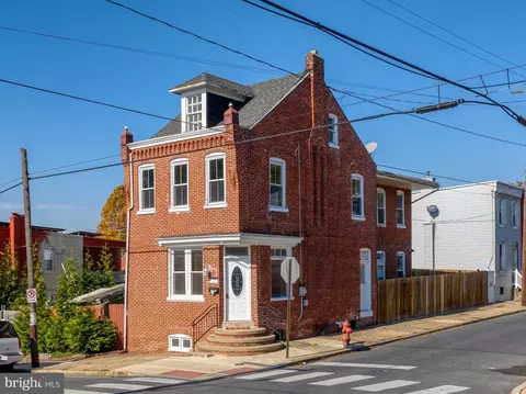 27 Seymour St, Lancaster, PA 17603