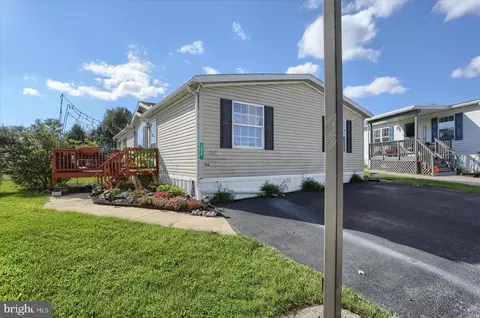 136 Tulip Cir, Ephrata, PA 17522